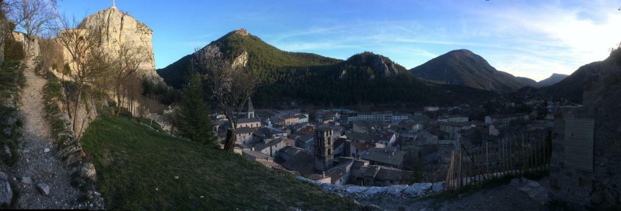 Au Fil Du Verdon Βίλα Castellane Εξωτερικό φωτογραφία